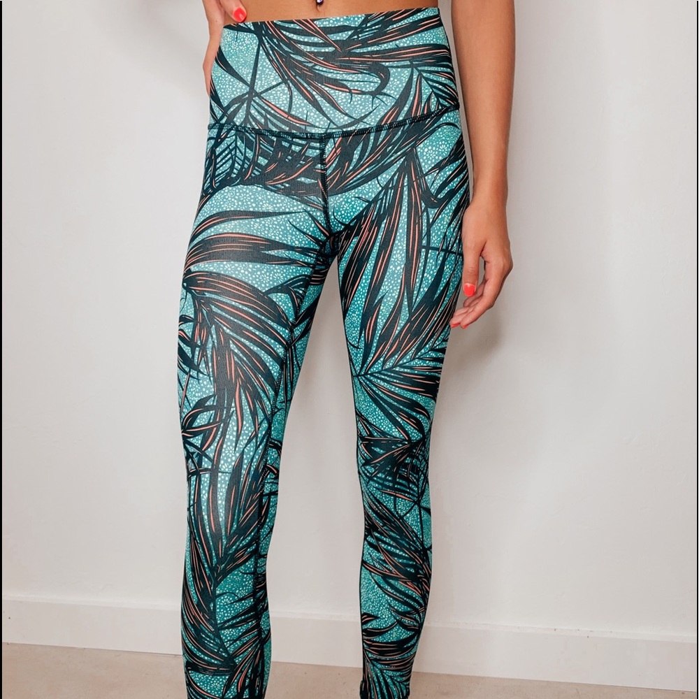 RARE LULULEMON LEGGINGS